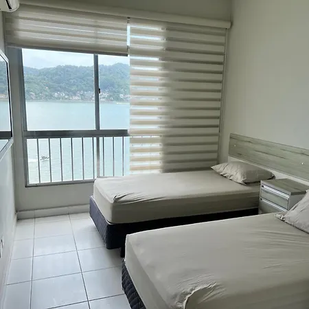 Apartamento Sao Vicente Vista Mar Pe Na Areia Exterior photo